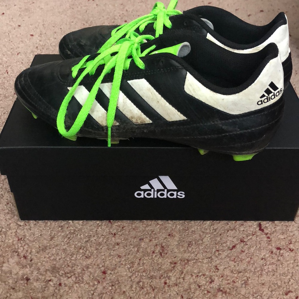 Adidas Male Soccer Cleats Size 8